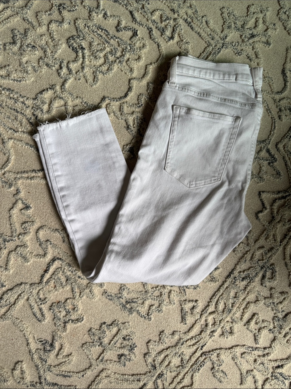 GAP White Skinny Jeans - Slim Fit